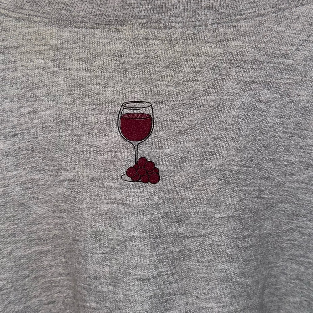 Vintage 90s Wine Humor Crewneck Sweatshirt. Size XL. - Picture 4 of 4